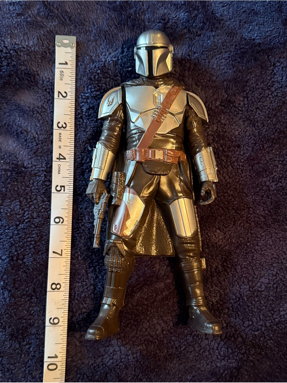 Star Wars The Mandalorian Toy 9.5-inch Action Figure